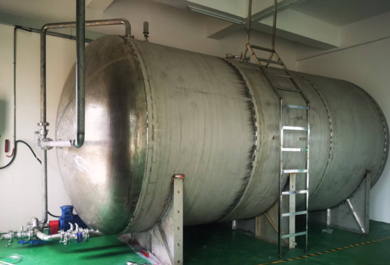 Un buen precio. Tanques de almacenamiento verticales / horizontales de acero inoxidable para nitrógeno líquido en línea