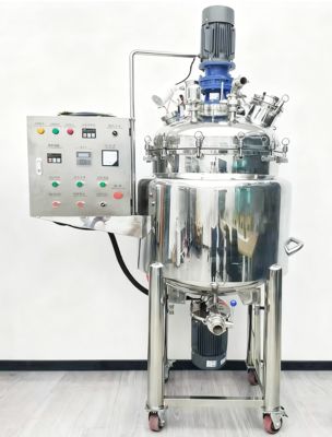 Un buen precio. Mezclador emulsionante al vacío para la producción perfecta de queso con raspador de pared y marco en línea