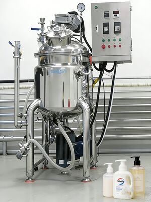 Goede prijs. 300L cosmetische vloeibare zeep vacuüm emulgerende mixer tank met roerder online